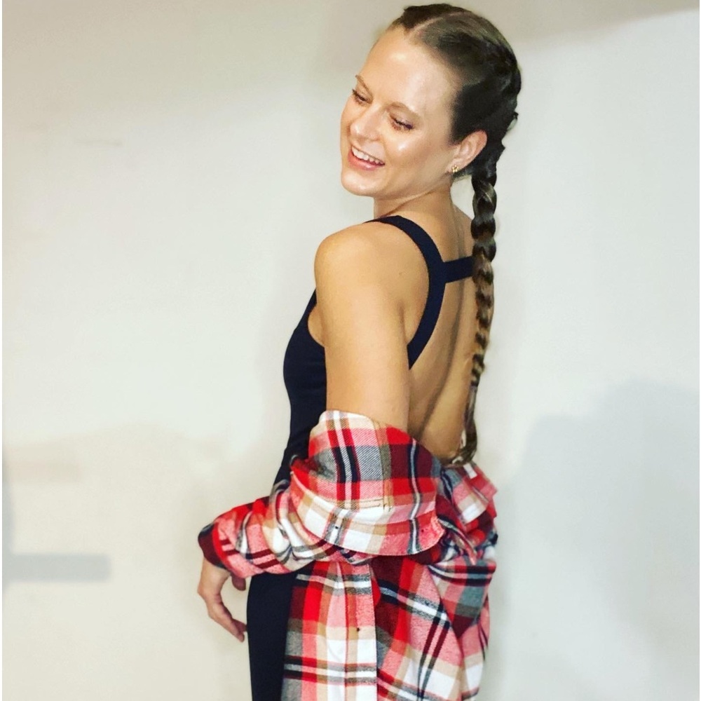 Meet your Posher, Asacia